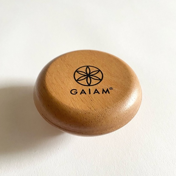 Gaiam Relax Handheld Massager - Picture 3 of 4